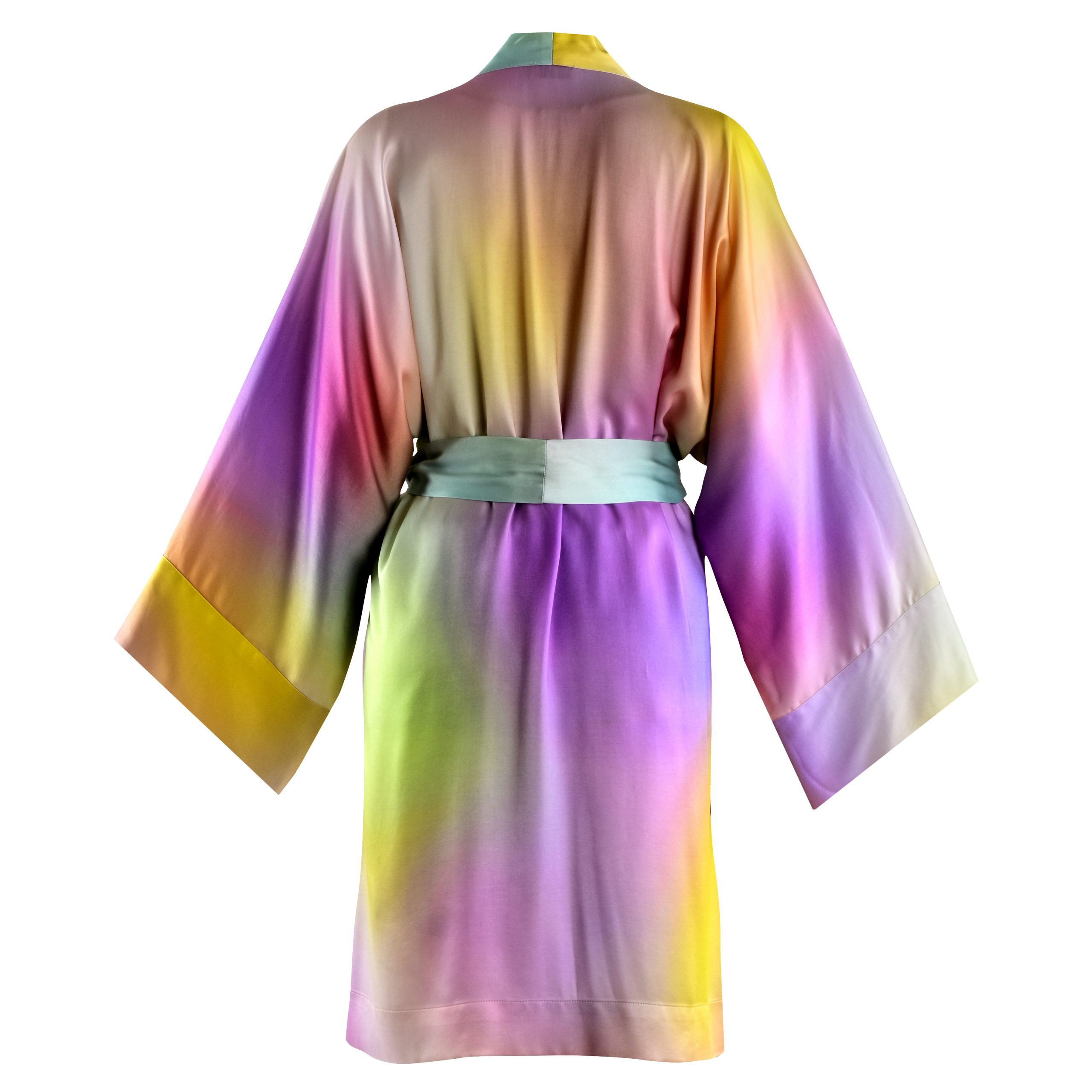 Yetiskin-Kimono-Kisa-Arka-scaled-1.jpg